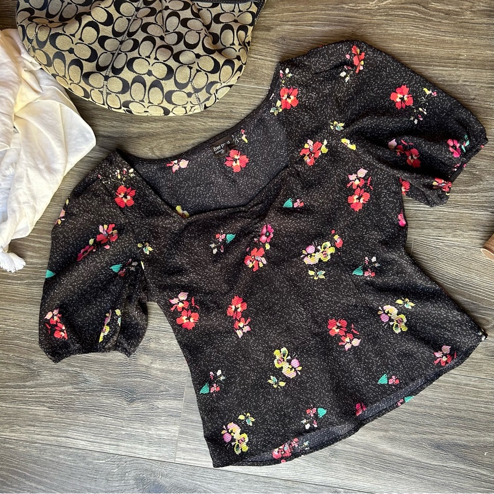 Free Press Black Floral Puff Sleeve Top - Picture 3 of 7